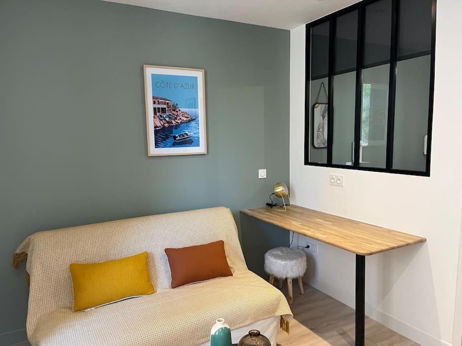 Ferienwohnung Cocon Ecusson Montpellier Exterior foto